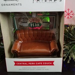 Hallmark 2020 FRIENDS CENTRAL PERK CAFE COUCH